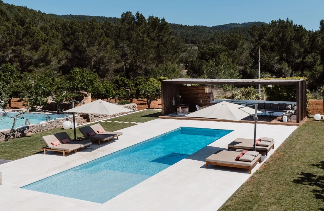 1680682114-Luxury real estate to rent Ibiza Villa Can Calypso spain pool.webp